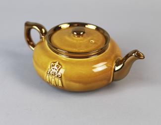 Davison, Newman & Co. teapot